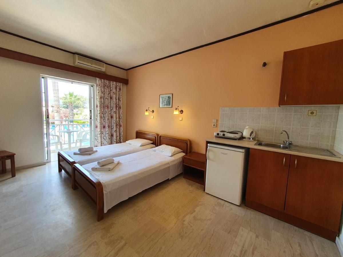 Vivian Hotel Laganas Buitenkant foto