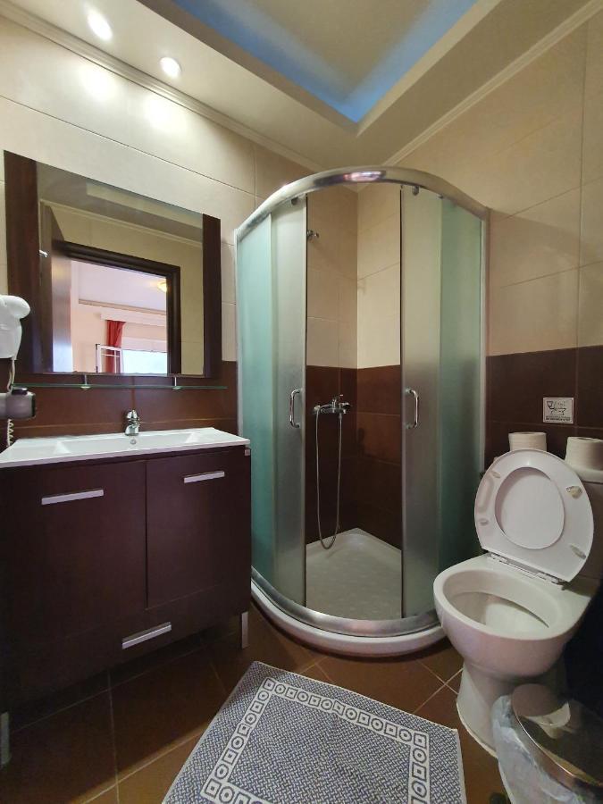 Vivian Hotel Laganas Buitenkant foto