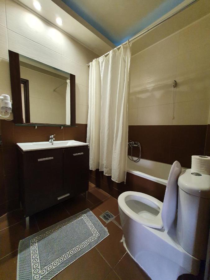 Vivian Hotel Laganas Buitenkant foto
